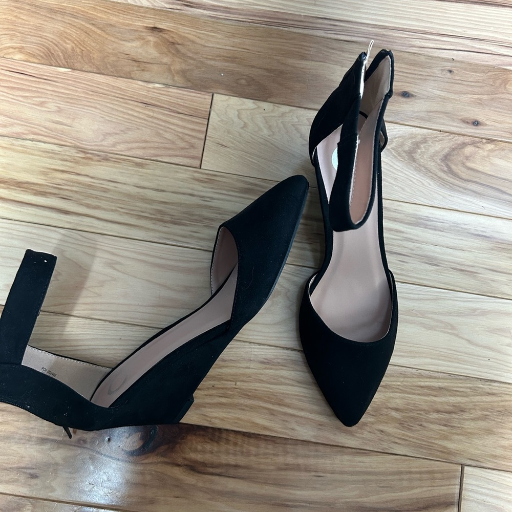 Suede ankle buckle heel